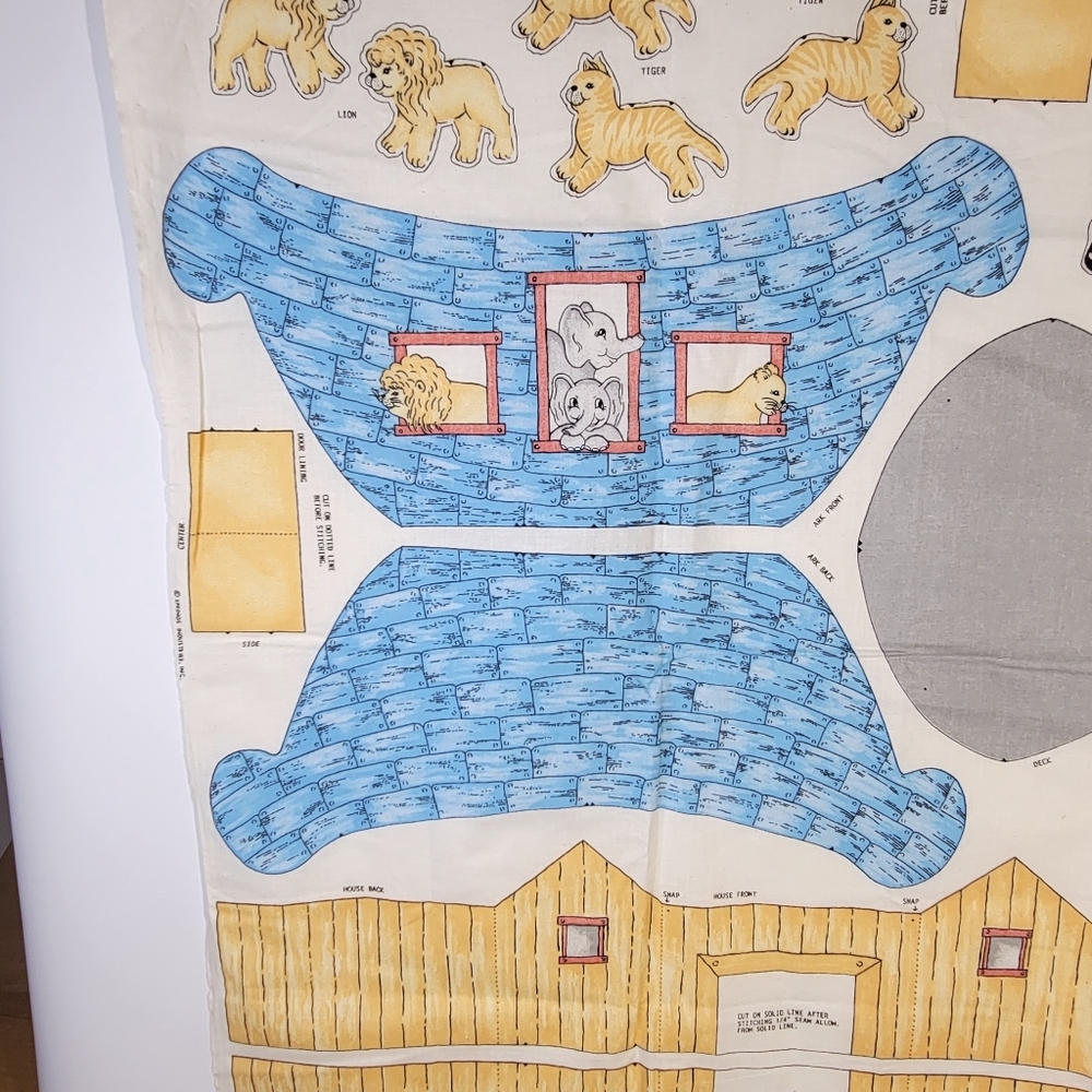 Springs Industries Noahs Ark Cut and Sew Panel With Animals New - Picture 4 of 16